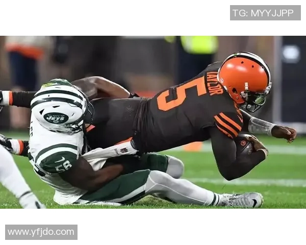 蒋光太成功抢断展现出色防守能力助力球队逆转局势