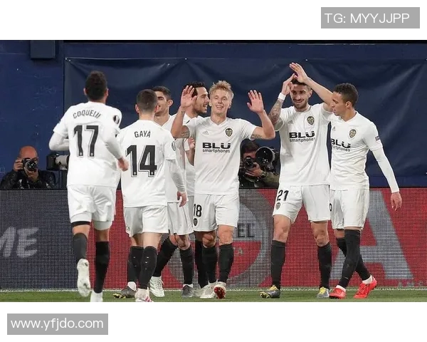 巴伦西亚解雇主帅，重建球队士气，冲击西甲前六