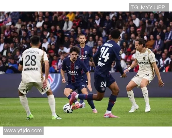 巴黎圣日耳曼在欧冠小组赛客场大胜皇家马德里